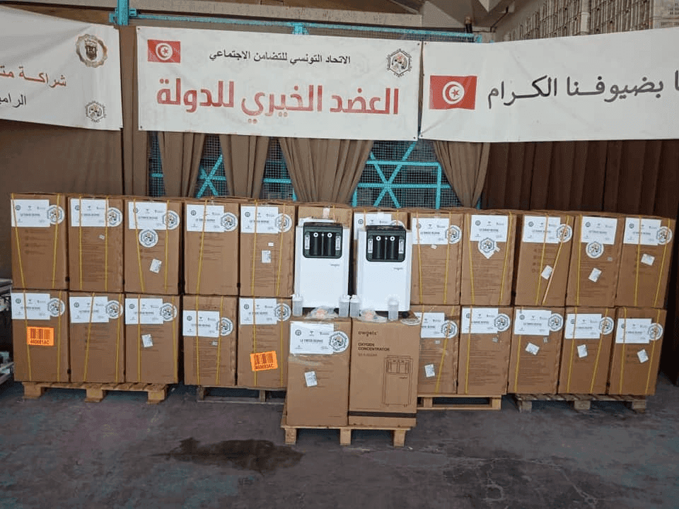Photo Réception et lancement de la distribution de 100 concentrateurs d’oxygène (10L/min)