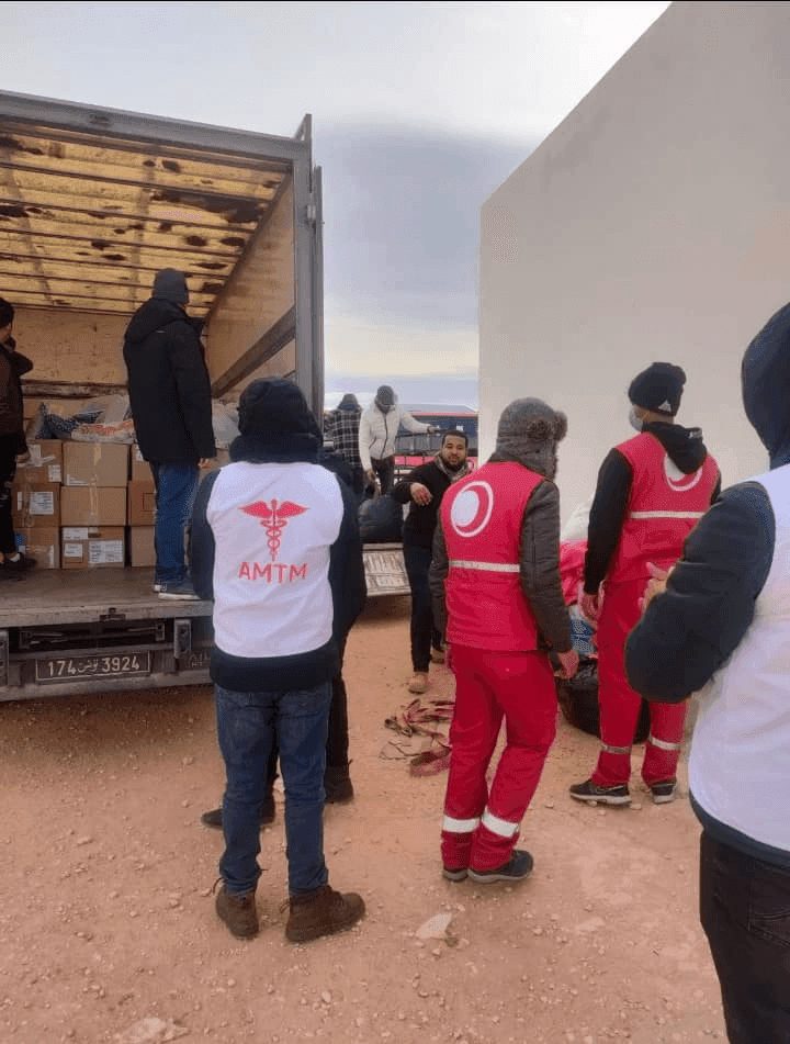 Photo Distribution de denrées alimentaires et vêtements d’hiver au profit de 370 élèves et 60 familles à Kasserine