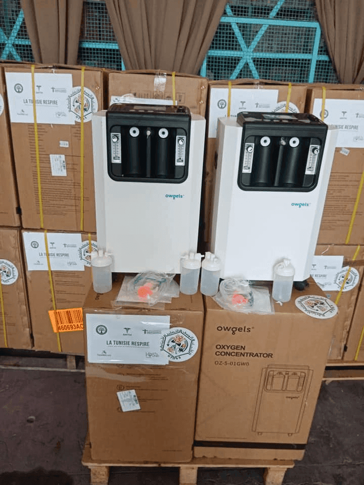 Photo Réception et lancement de la distribution de 100 concentrateurs d’oxygène (10L/min)