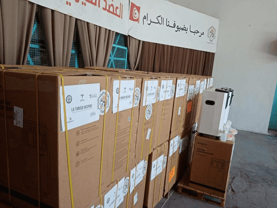 Photo Réception et lancement de la distribution de 100 concentrateurs d’oxygène (10L/min)