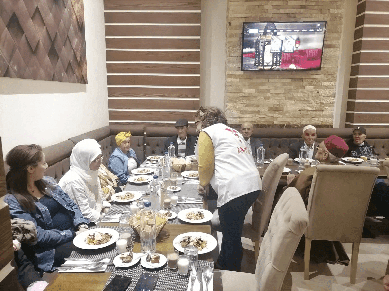 Photo Dîner solidaire au profit de 20 parents et mères résidents