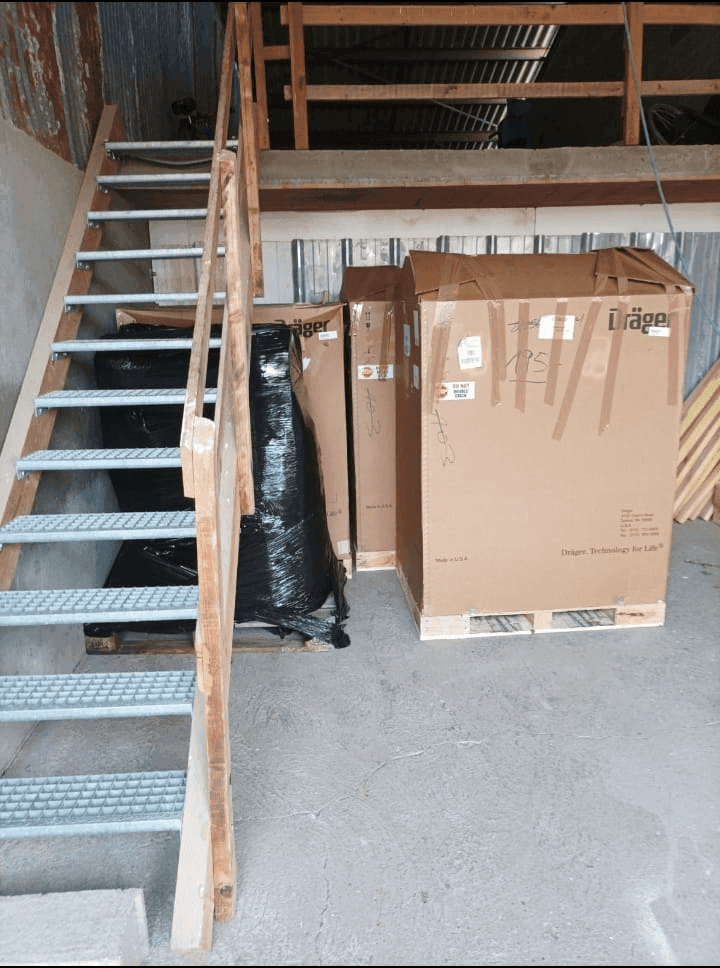 Photo Achat et rapatriement de 3 tables de réanimation et 1 couveuse néonatale – Hôpital du CHU Hached