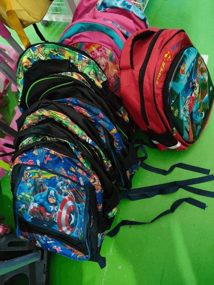 Photo Distribution de fournitures scolaires pour 211 élèves à Kasserine