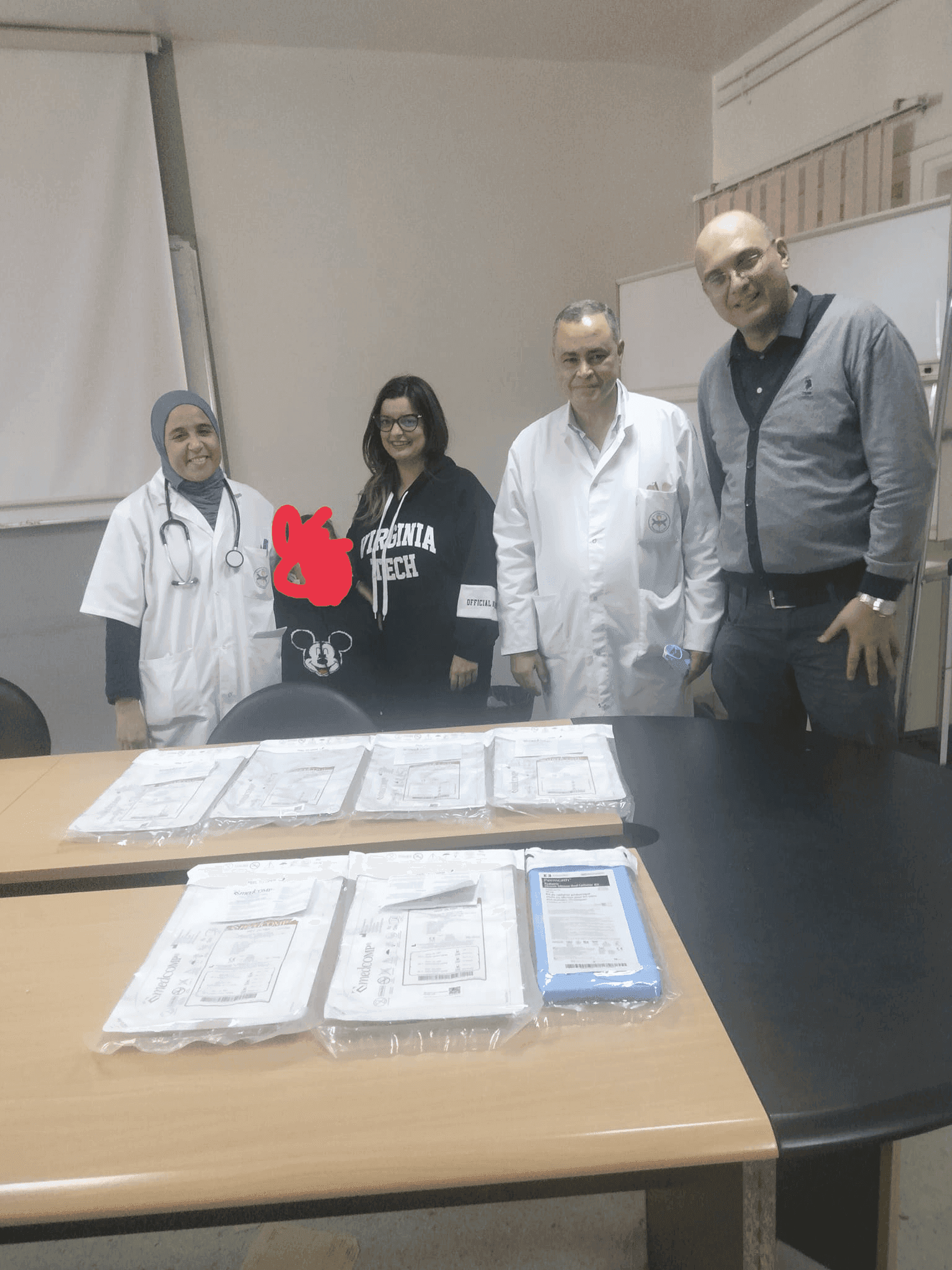 Photo Donation de 7 cathéters – Service de pédiatrie CHU Sahloul