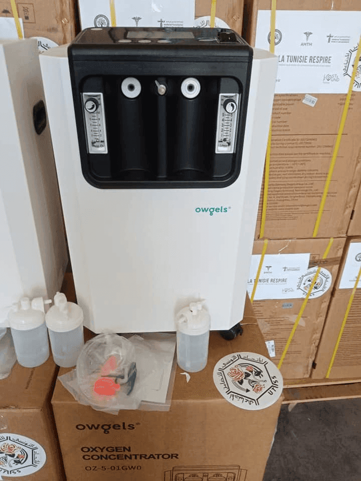Photo Réception et lancement de la distribution de 100 concentrateurs d’oxygène (10L/min)